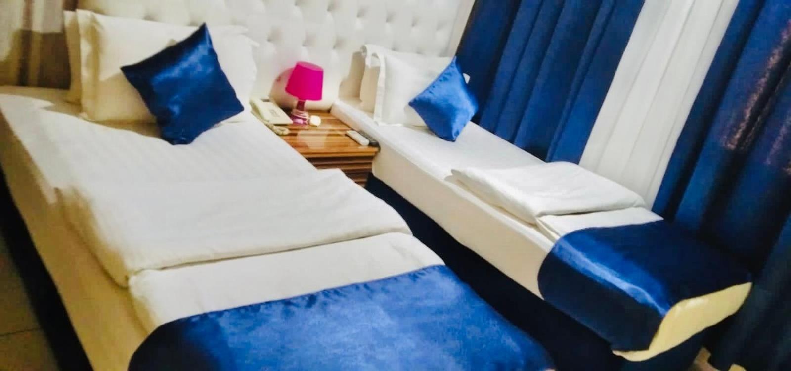 Golden Star Hotel دبي المظهر الخارجي الصورة
